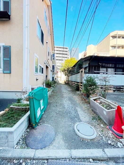 秋山アパ－トの物件外観写真