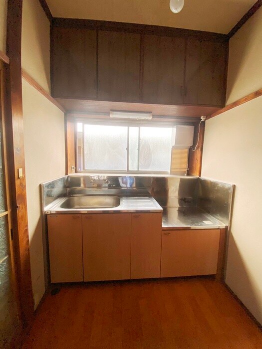 秋山アパ－トの物件内観写真