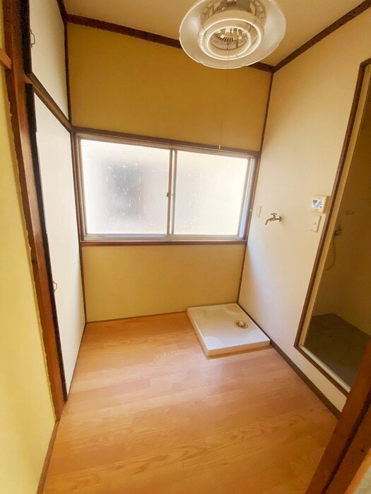 秋山アパ－トの物件内観写真