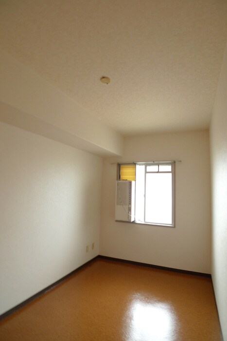 信栄マンションの物件内観写真