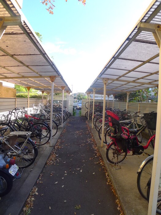 信栄マンションの物件外観写真