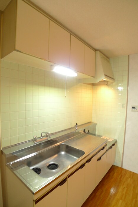 信栄マンションの物件内観写真