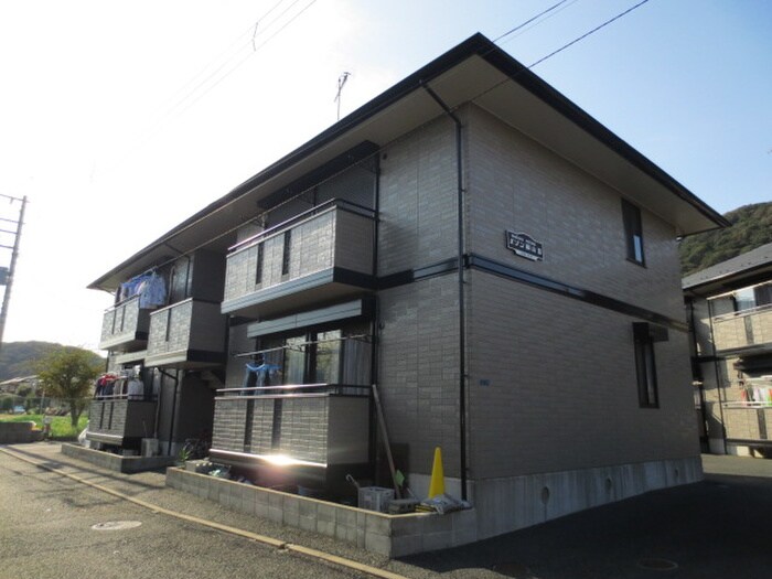 メゾン麗山Ｂの物件外観写真