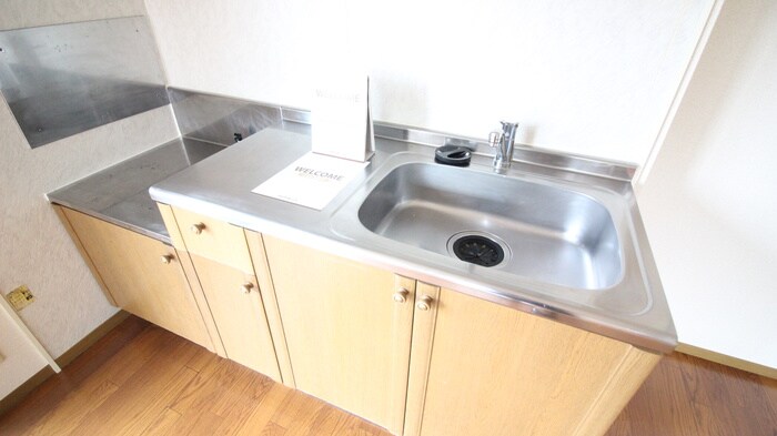 クイーンズコートの物件内観写真