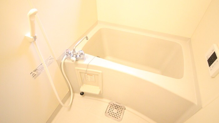 クイーンズコートの物件内観写真