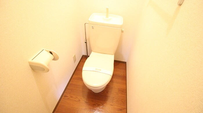 クイーンズコートの物件内観写真