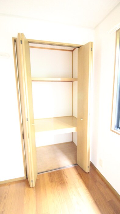 クイーンズコートの物件内観写真