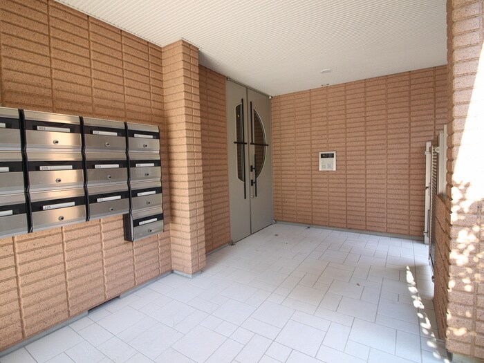 高根サンスタ－の物件外観写真