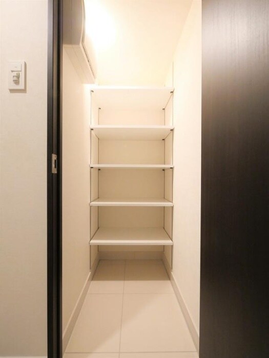 ラフィスタ中野本町の物件内観写真