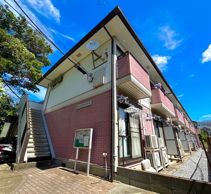 フォレストハウスの物件外観写真