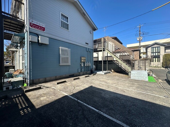 オークコンドの物件外観写真