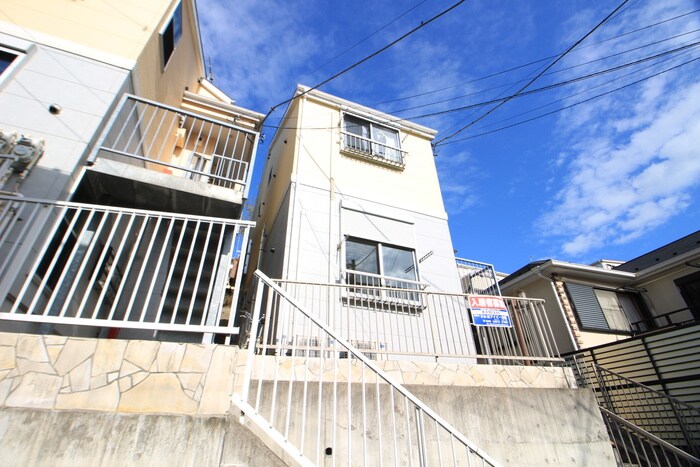 マピエス白楽の物件外観写真