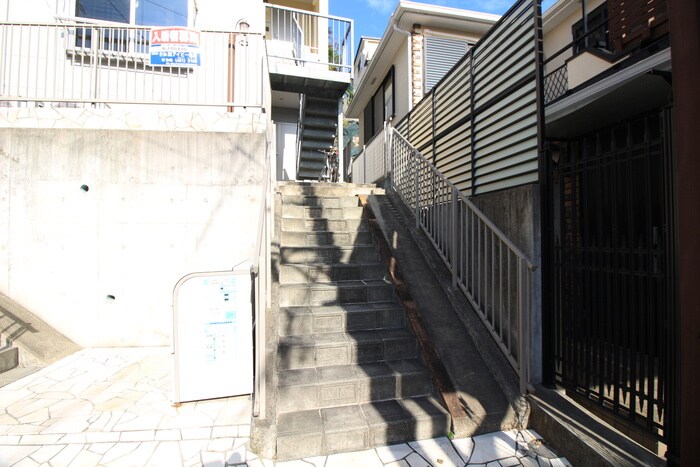 マピエス白楽の物件外観写真