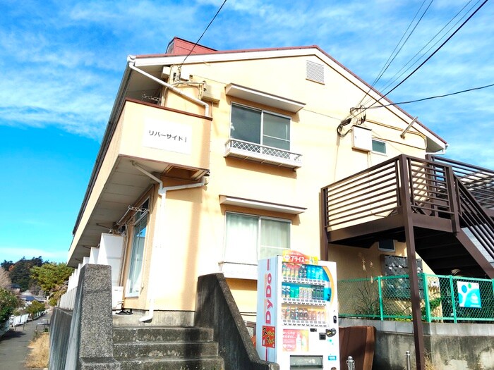 リバーサイドⅠの物件外観写真