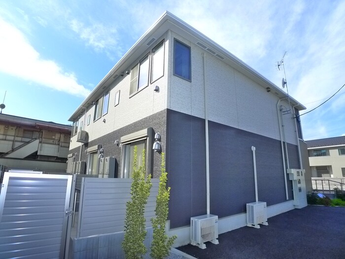 メゾン　グレシアの物件外観写真