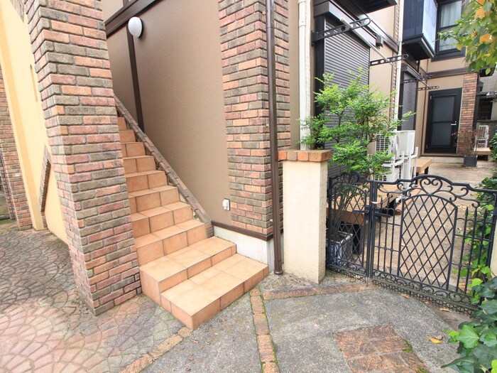 コ－ト風見鶏の物件外観写真