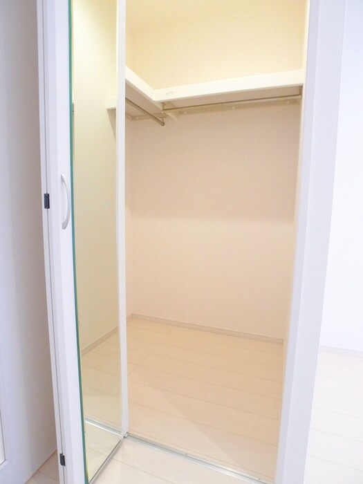 リブリ・June KALUNASIAの物件内観写真