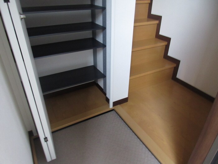 Ｌｕｓｔ Ｓｔｒａｈｌの物件内観写真