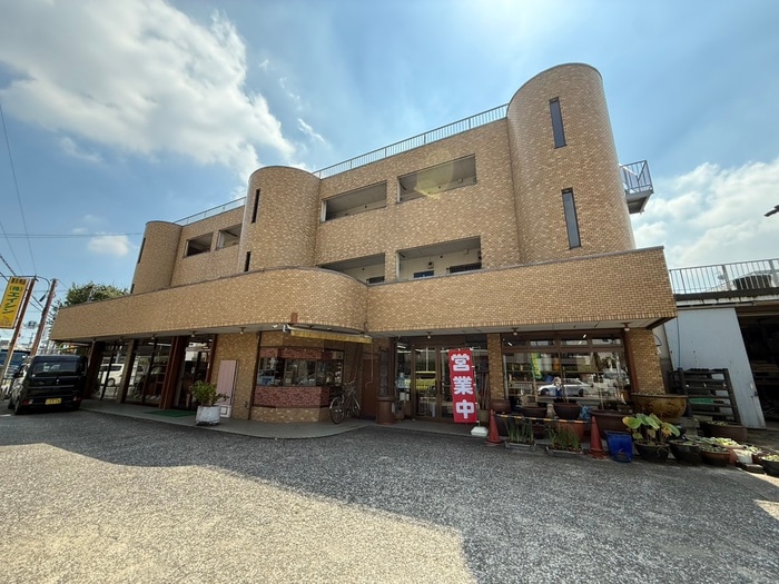 エイシンハイムの物件外観写真