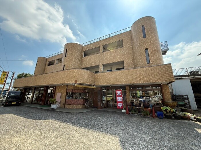 エイシンハイムの物件外観写真