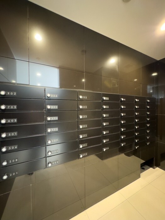 クレストコート東日暮里の物件外観写真