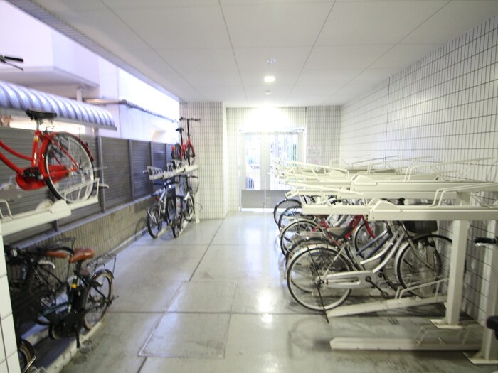 ガ－ラプレイス新宿御苑の物件外観写真