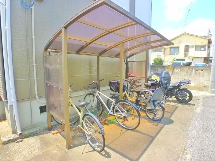 アーバン岩沢の物件外観写真