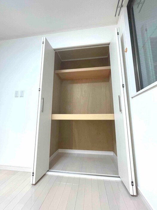 アーバン岩沢の物件内観写真