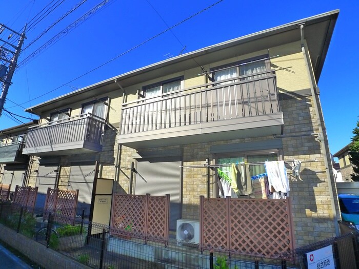 ロイヤルスクエアCの物件外観写真