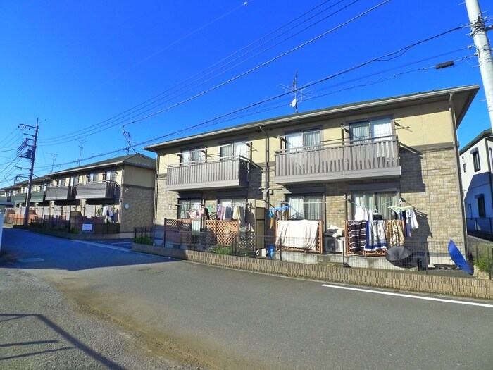 ロイヤルスクエアCの物件外観写真