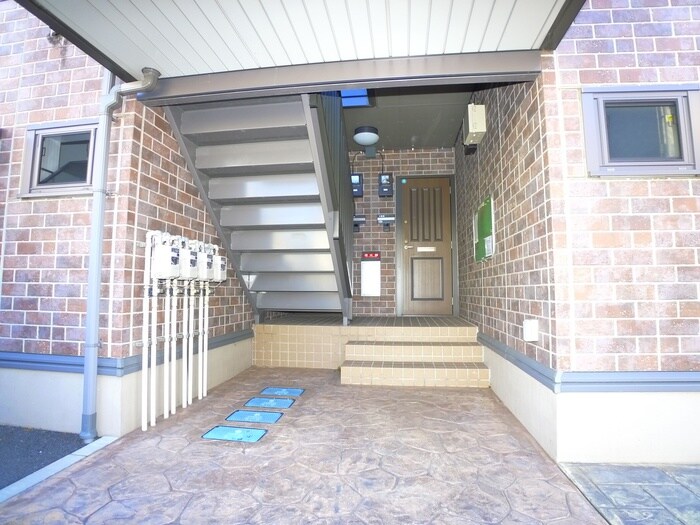 ロイヤルスクエアCの物件外観写真