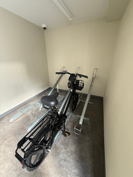 西田マンションの物件外観写真