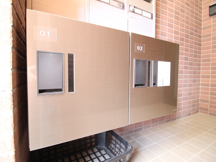 フル－レ・Ｋの物件外観写真