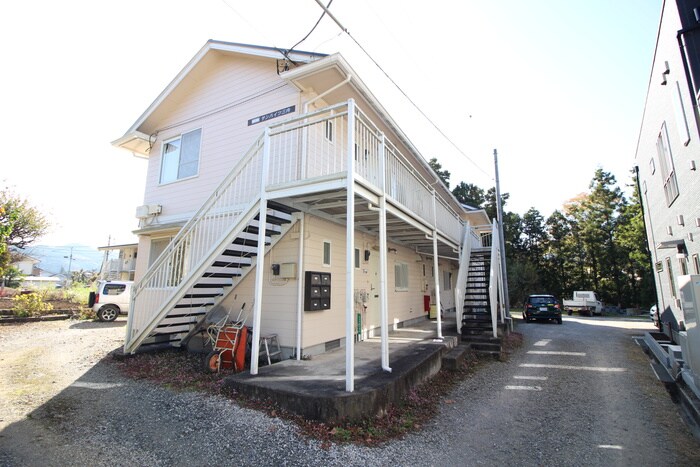 サンハイツ三内の物件外観写真