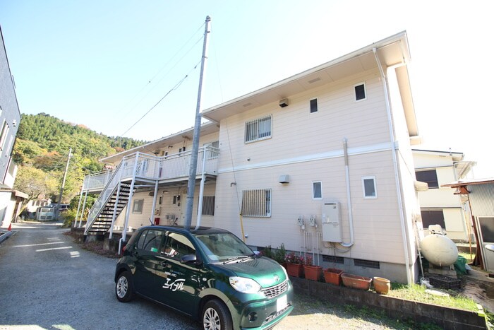 サンハイツ三内の物件外観写真