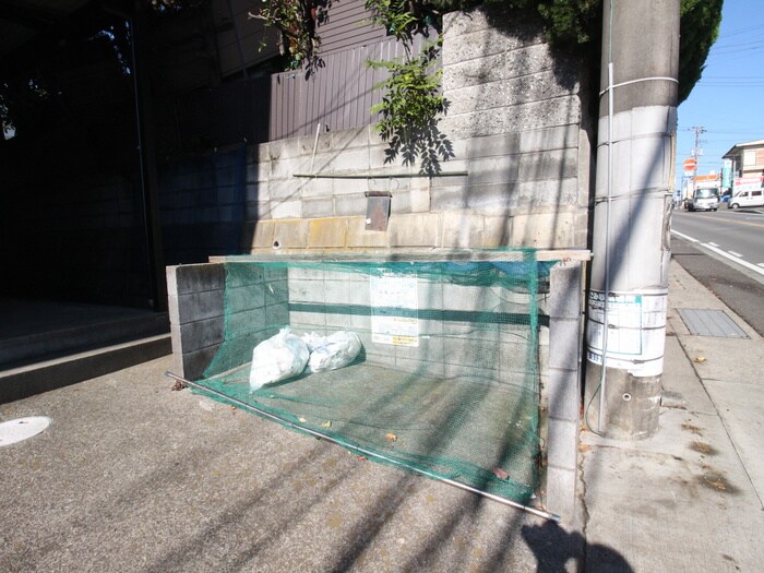 アヴェニールTOKAIの物件外観写真