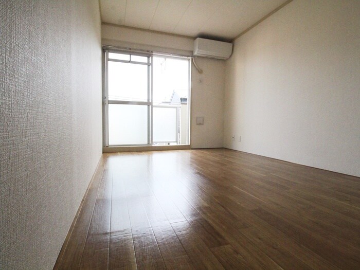 ジュノ－・ムカイの物件内観写真