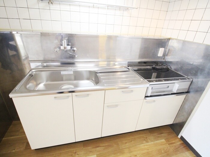 ジュノ－・ムカイの物件内観写真