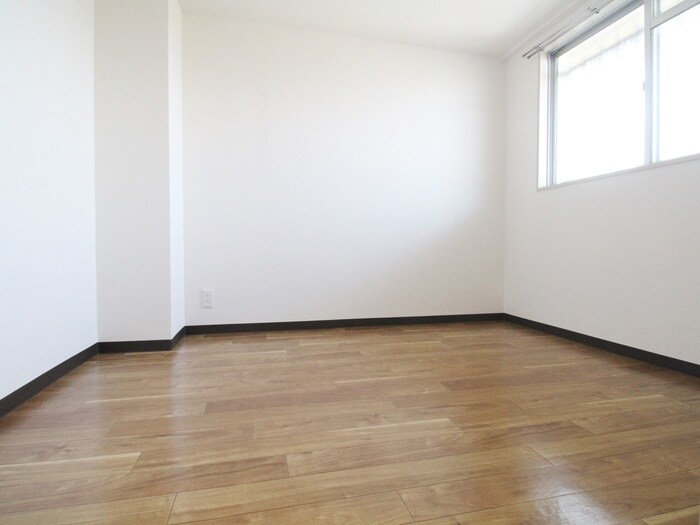 ジュノ－・ムカイの物件内観写真