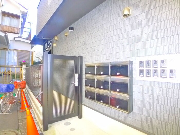 Glanz綾瀬の物件外観写真