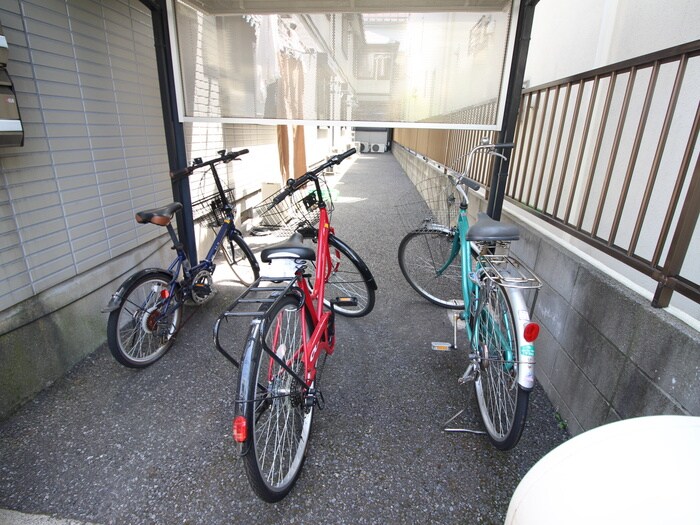 ＴＲＵＥ ＳＥＶＥＮの物件外観写真