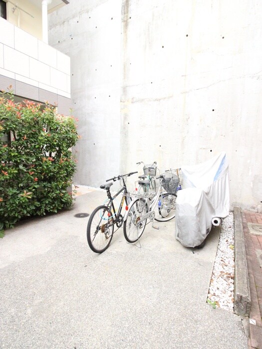 コニ－ム－ンの物件外観写真