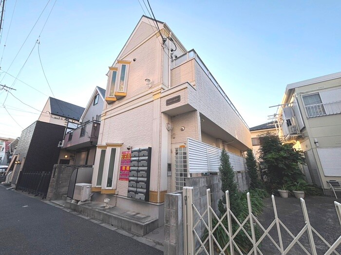 フェリス下高井戸の物件外観写真