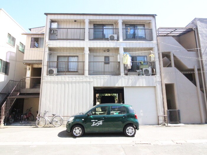 カーサ山本の物件外観写真