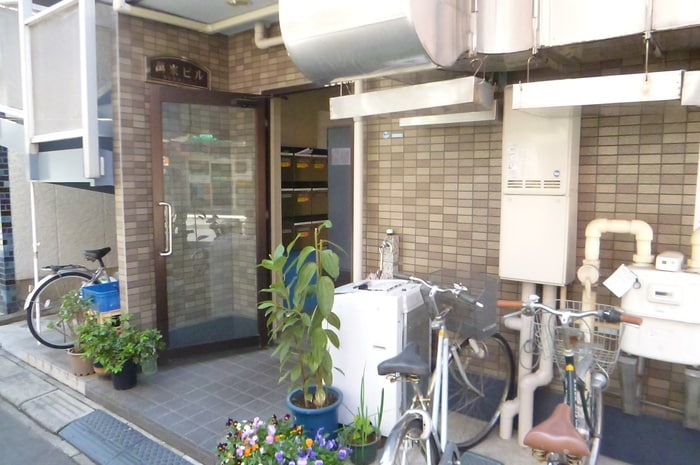 萬来ビル（４Ｆ）の物件外観写真