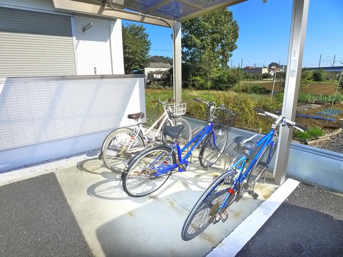 ロ－ズガ－デンⅡの物件外観写真