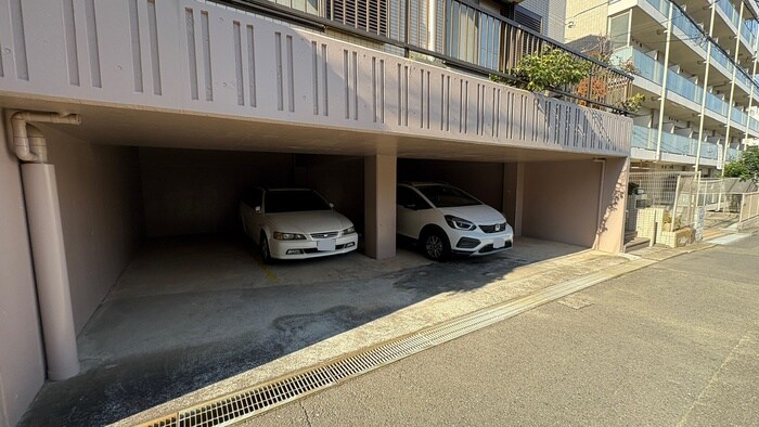 ビ－・エム・シ－ さぎ沼の物件外観写真