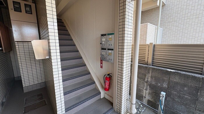 ビ－・エム・シ－ さぎ沼の物件外観写真