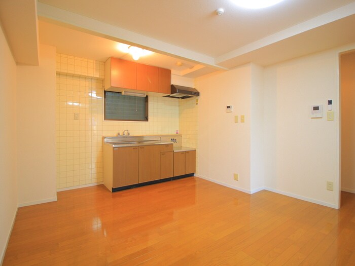 三高サンプラザの物件内観写真