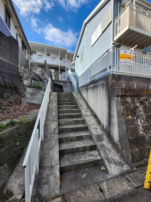 岩崎ハイツの物件外観写真